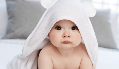 На что обратить внимание при выборе ткани для детских вещей