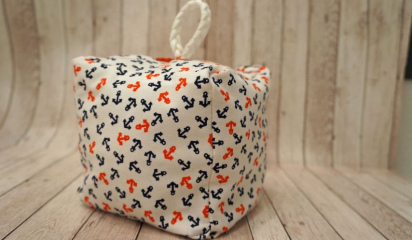 Чехол, сшитый в морском стиле