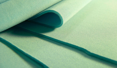 Как стирать неопрен?