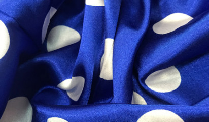 Атлас принтованный электрик в белый горох А -004/16