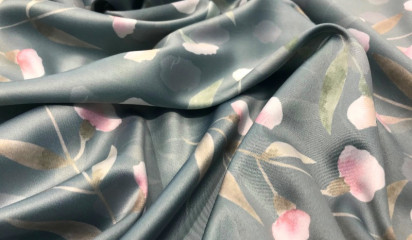 Атлас принтованный серо-зеленый с растительным орнаментом А -0032/2