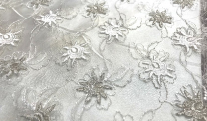 Кружево белое с люрексовой нитью КР - 079