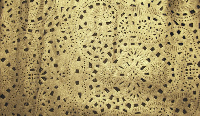 Искусственная кожа перфорированная золотая КЗ - 041