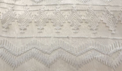 Органза белая с геометрическим рисунком  ОР - 043