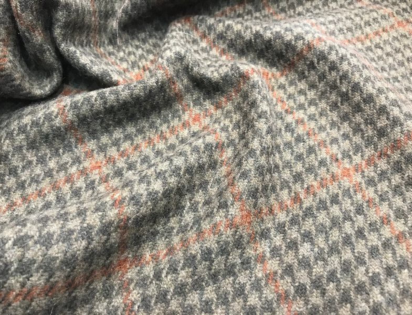 Мягкая ворсистая шерстяная ткань