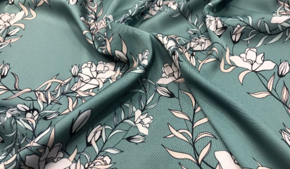 Атлас принтованный зеленый с растительным орнаментом   А - 032/12