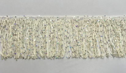 Бахрома с пайетками молочная  БХ-003