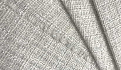 Костюмная ткань молочная с люрексовой нитью КМ -470/2