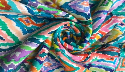 Плательная вискоза с ярким орнаментом ВИ - 6650