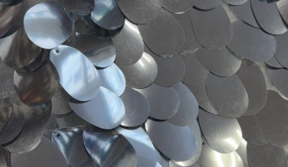 Сетка с крупными пайетками серебро С-422