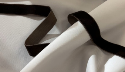 Тесьма бархатная неэластичная коричневая