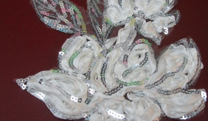 Аппликация "Букет" белая с серебром AP_37