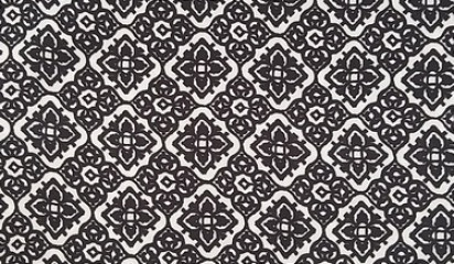 Атлас с черно-белым принтом А- 104